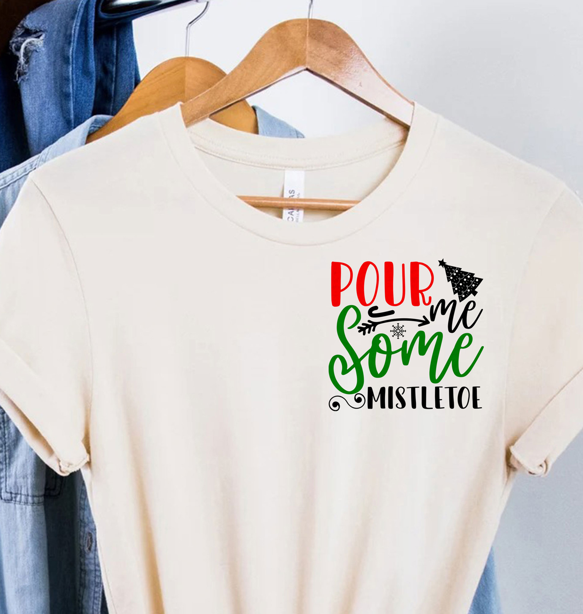 Xmas Mistletoe Festive Tee - Holiday Apparel